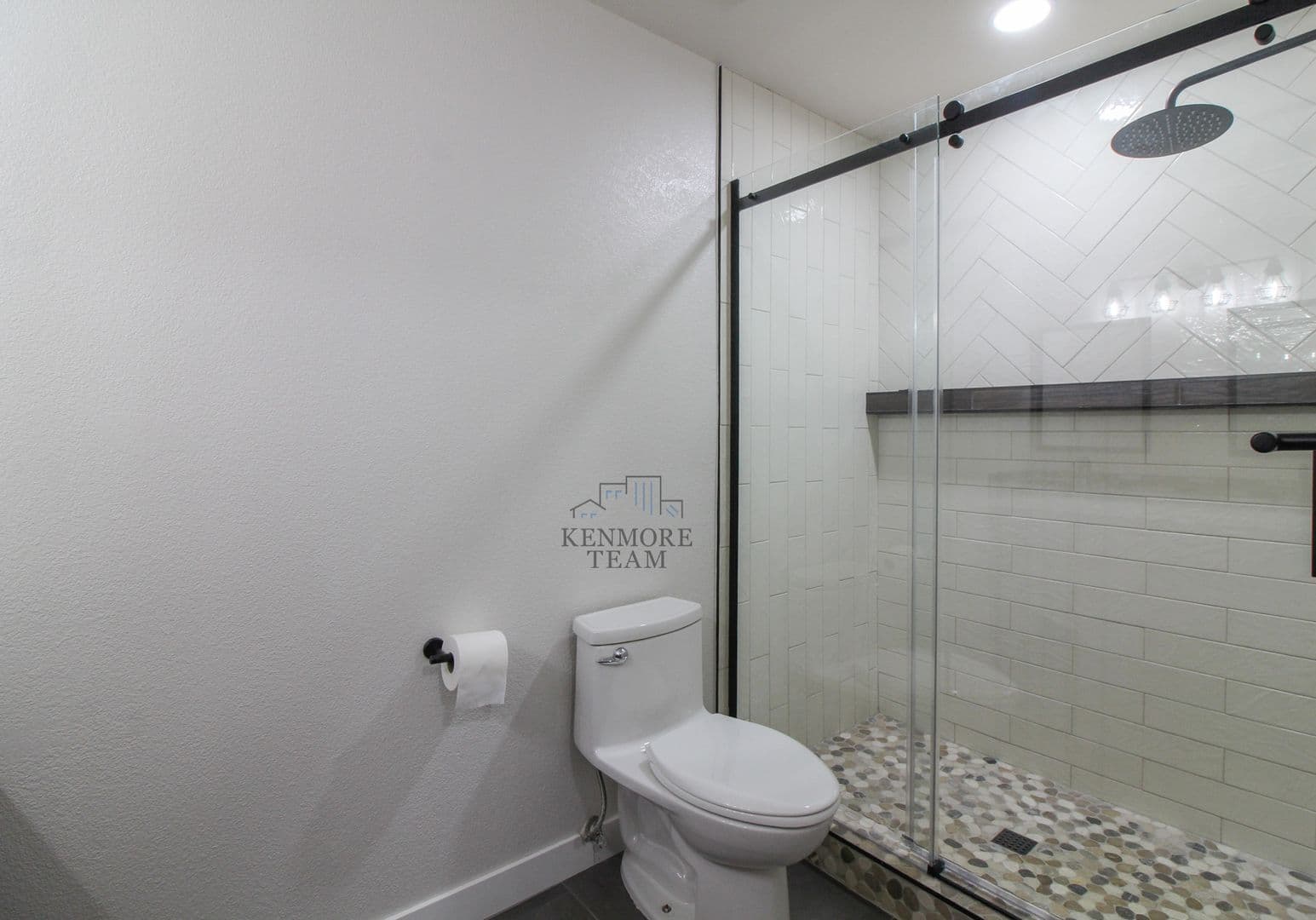 KENNEWICK House: 2503 W 37TH AVE