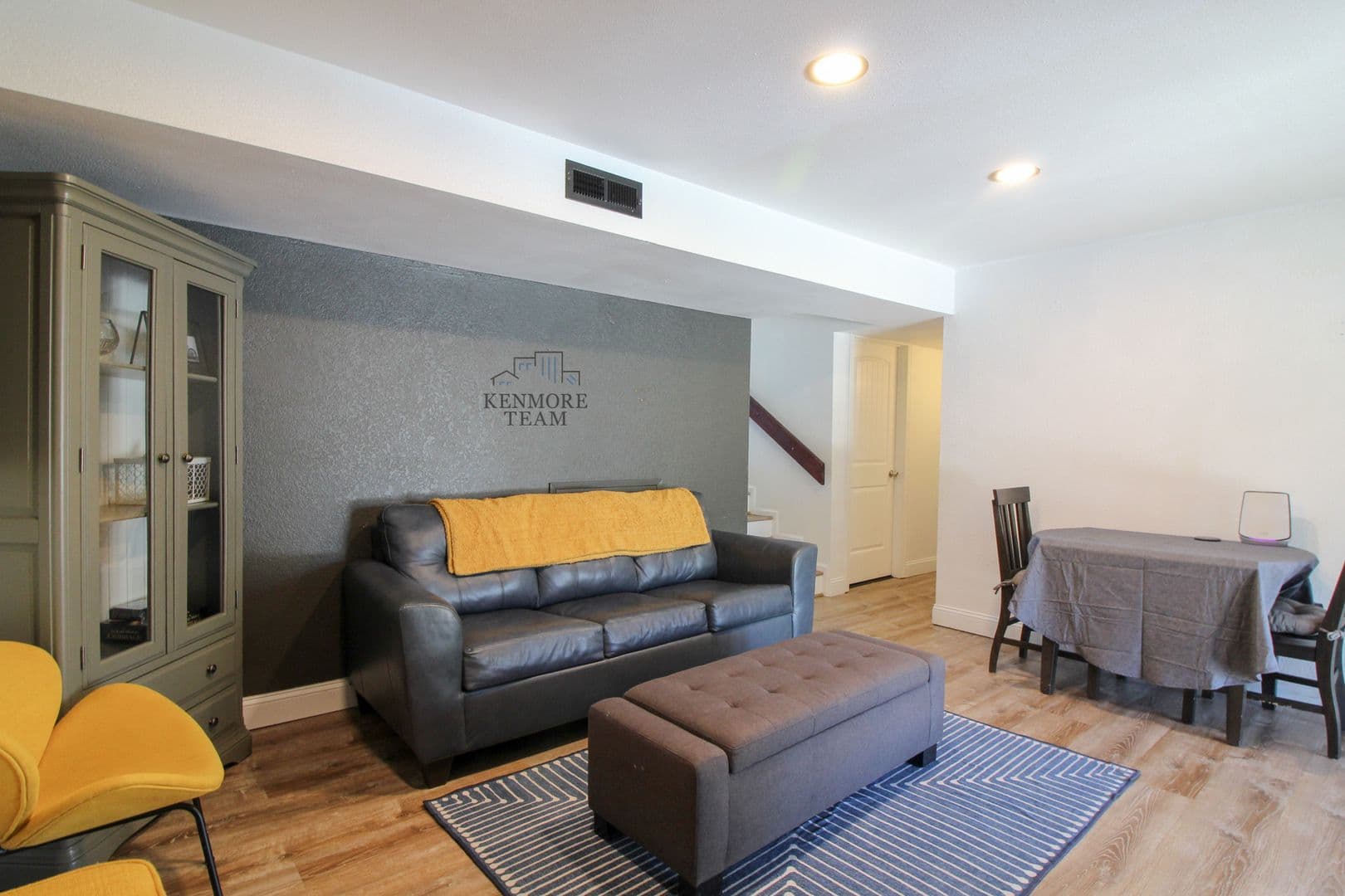 KENNEWICK House: 4201 S VANCOUVER ST