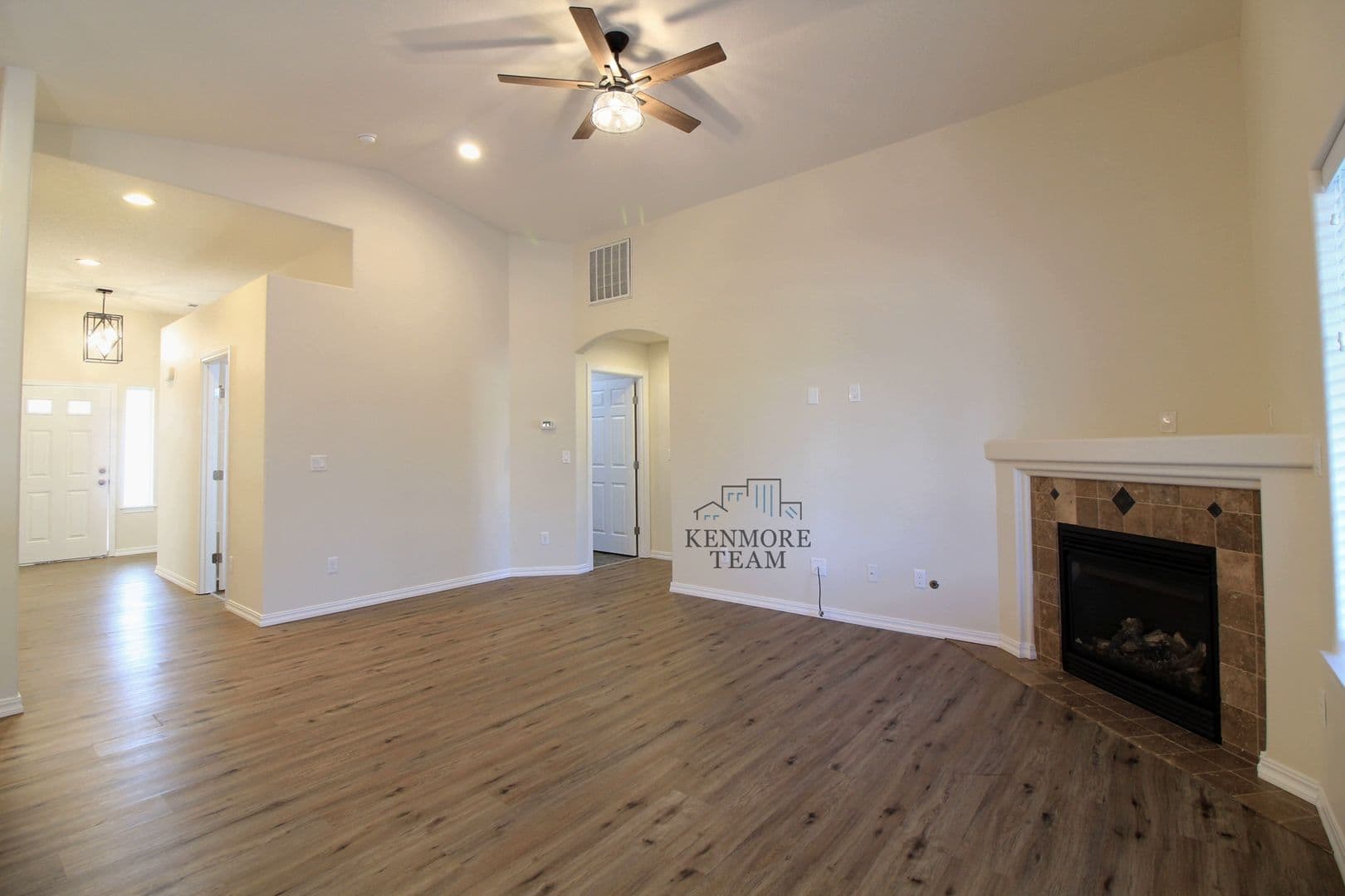 RICHLAND House: 544 LAKEROSE LP