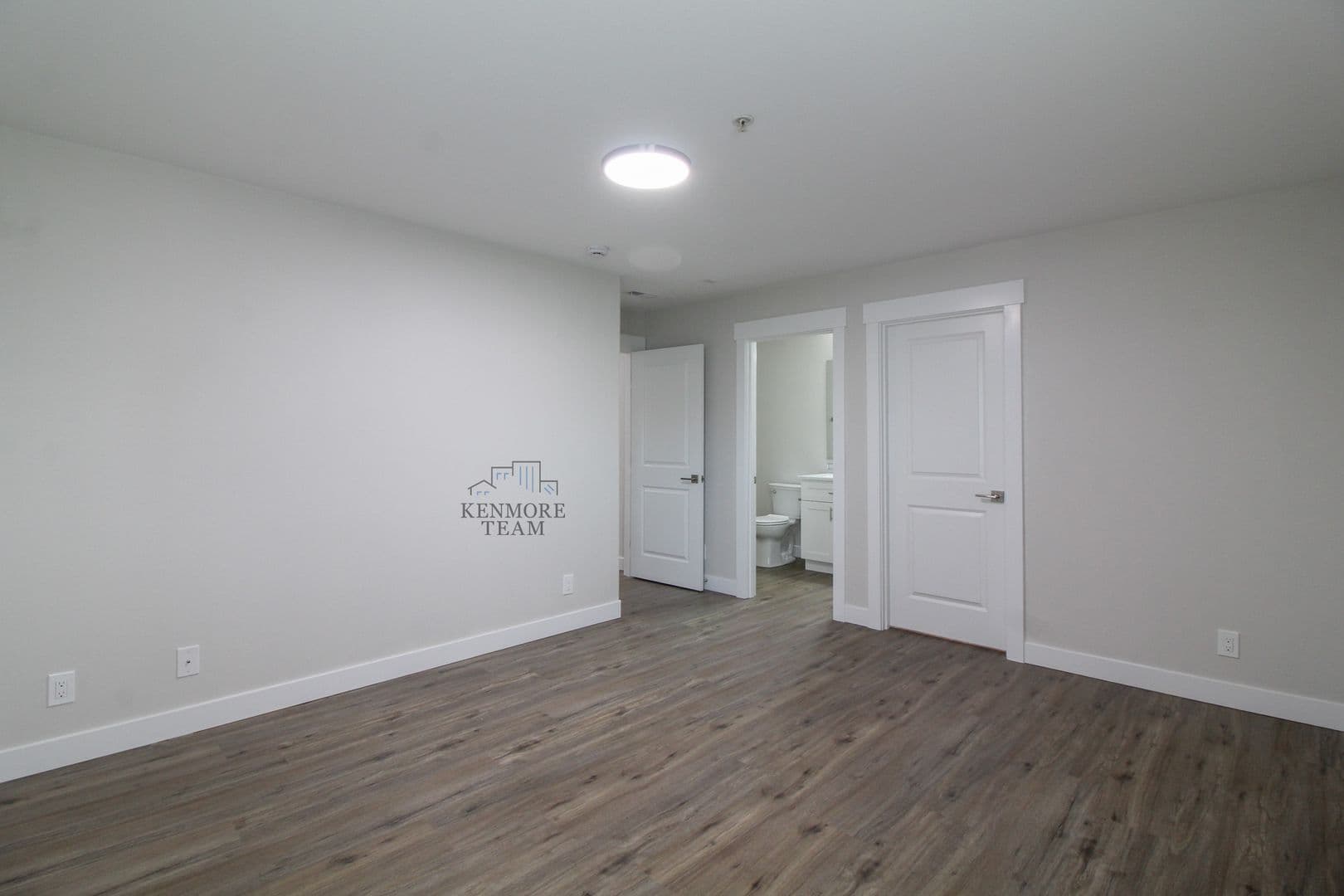 PASCO Apartment: 6405 CHAPEL HILL BLVD