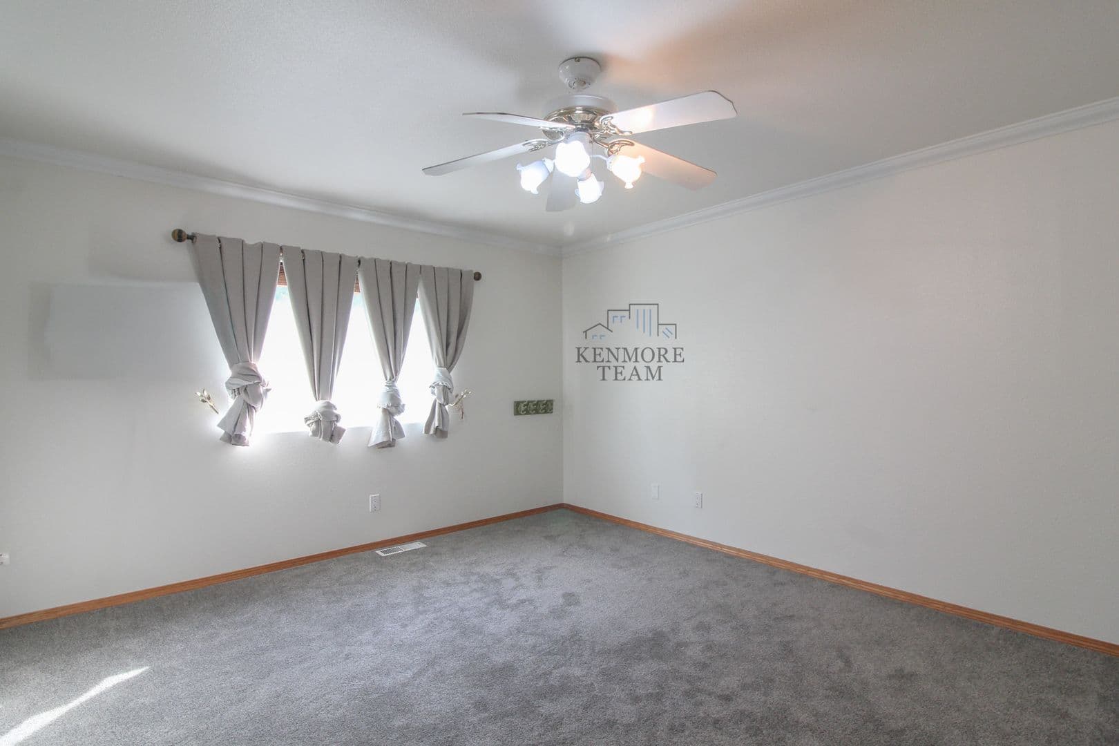 KENNEWICK House: 2503 W 37TH AVE