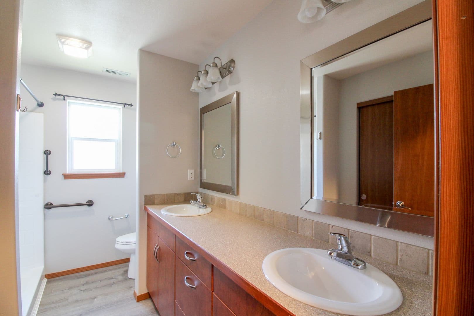 RICHLAND House: 1436 LARKSPUR DR