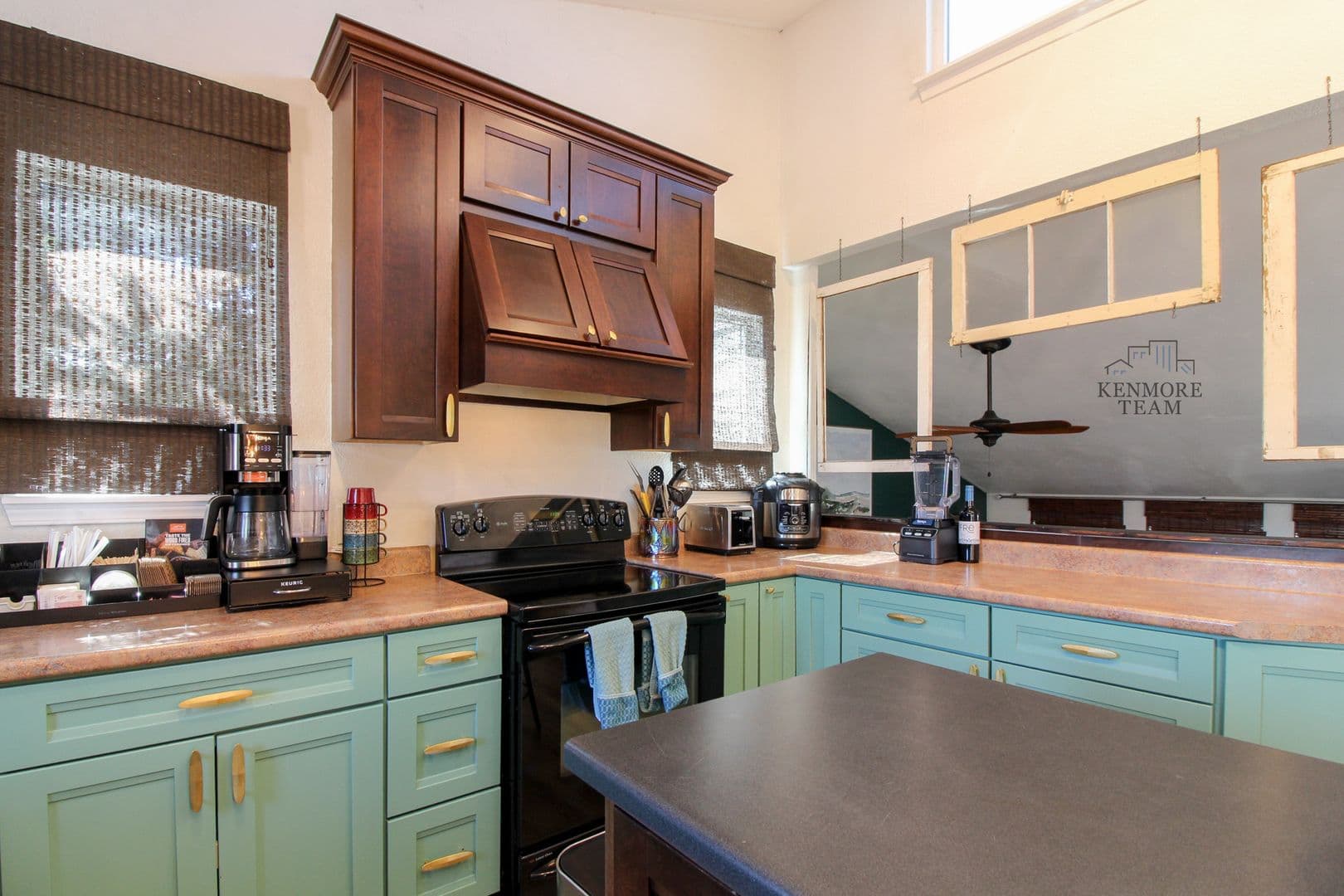 KENNEWICK House: 4201 S VANCOUVER ST