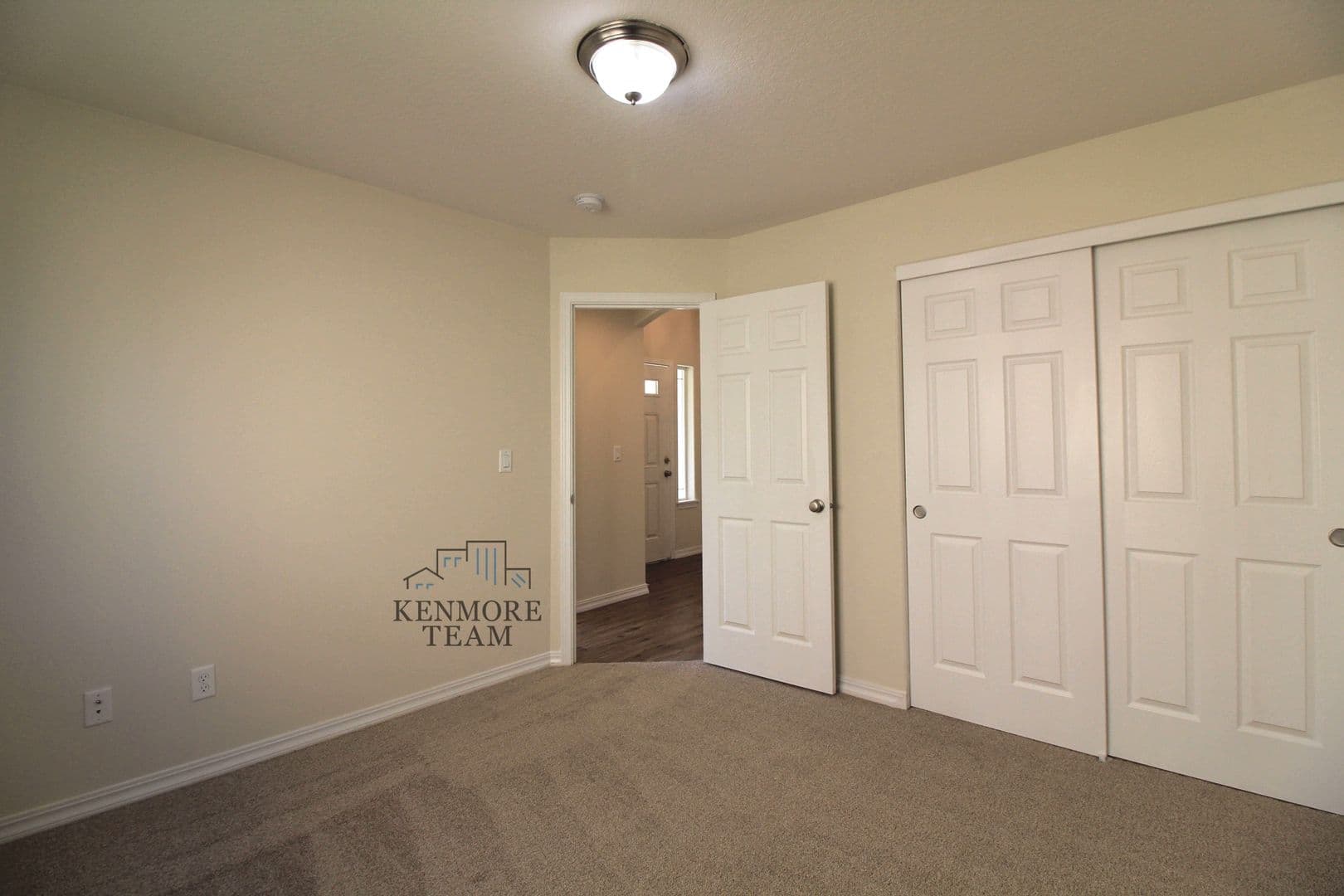 RICHLAND House: 544 LAKEROSE LP