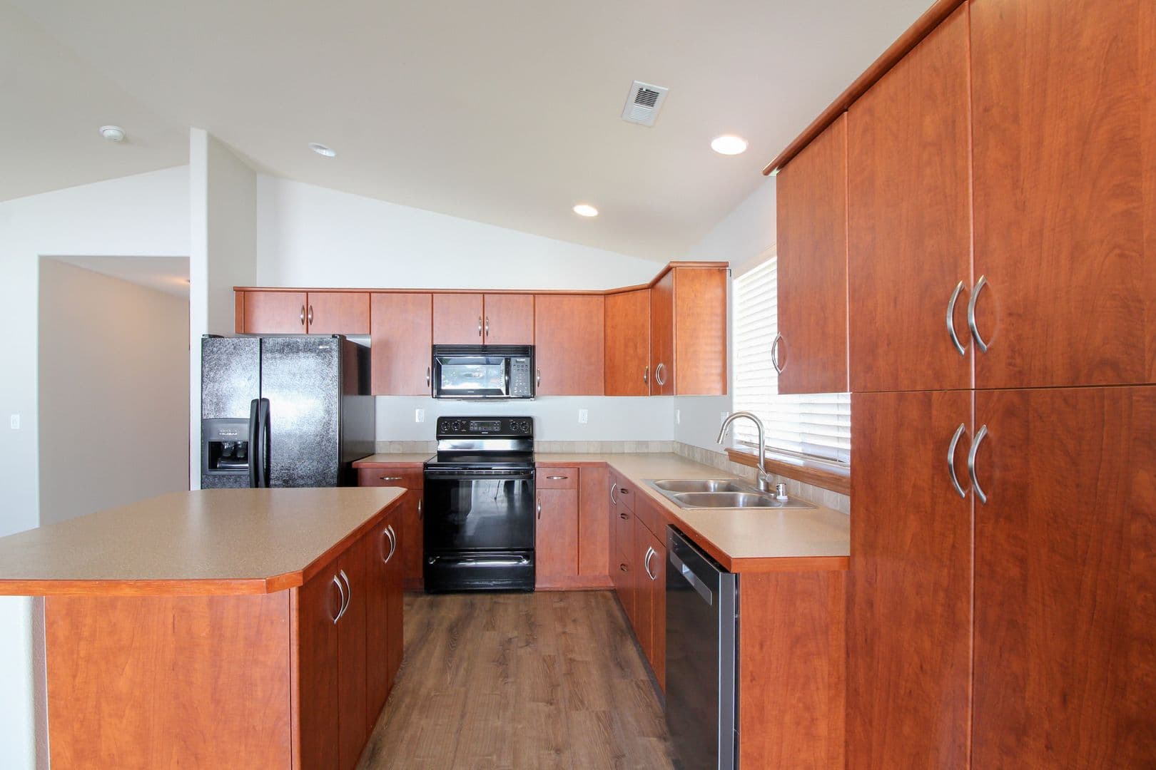 RICHLAND House: 1436 LARKSPUR DR