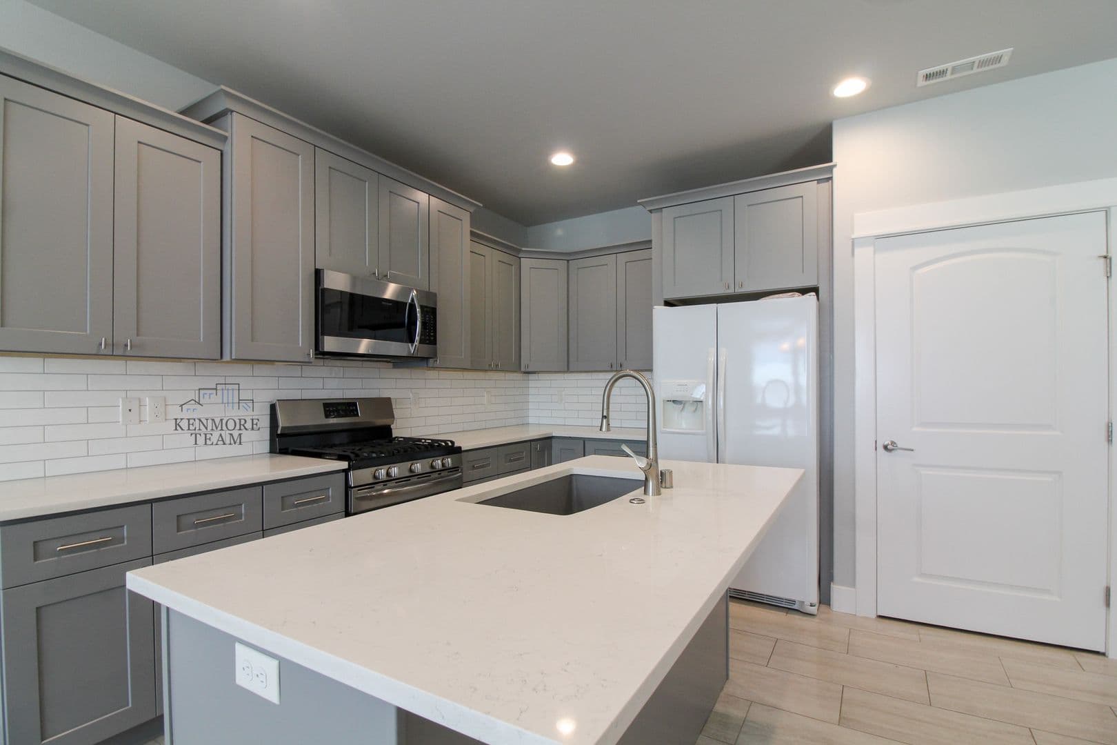 PASCO House: 9114 RUVEN ST