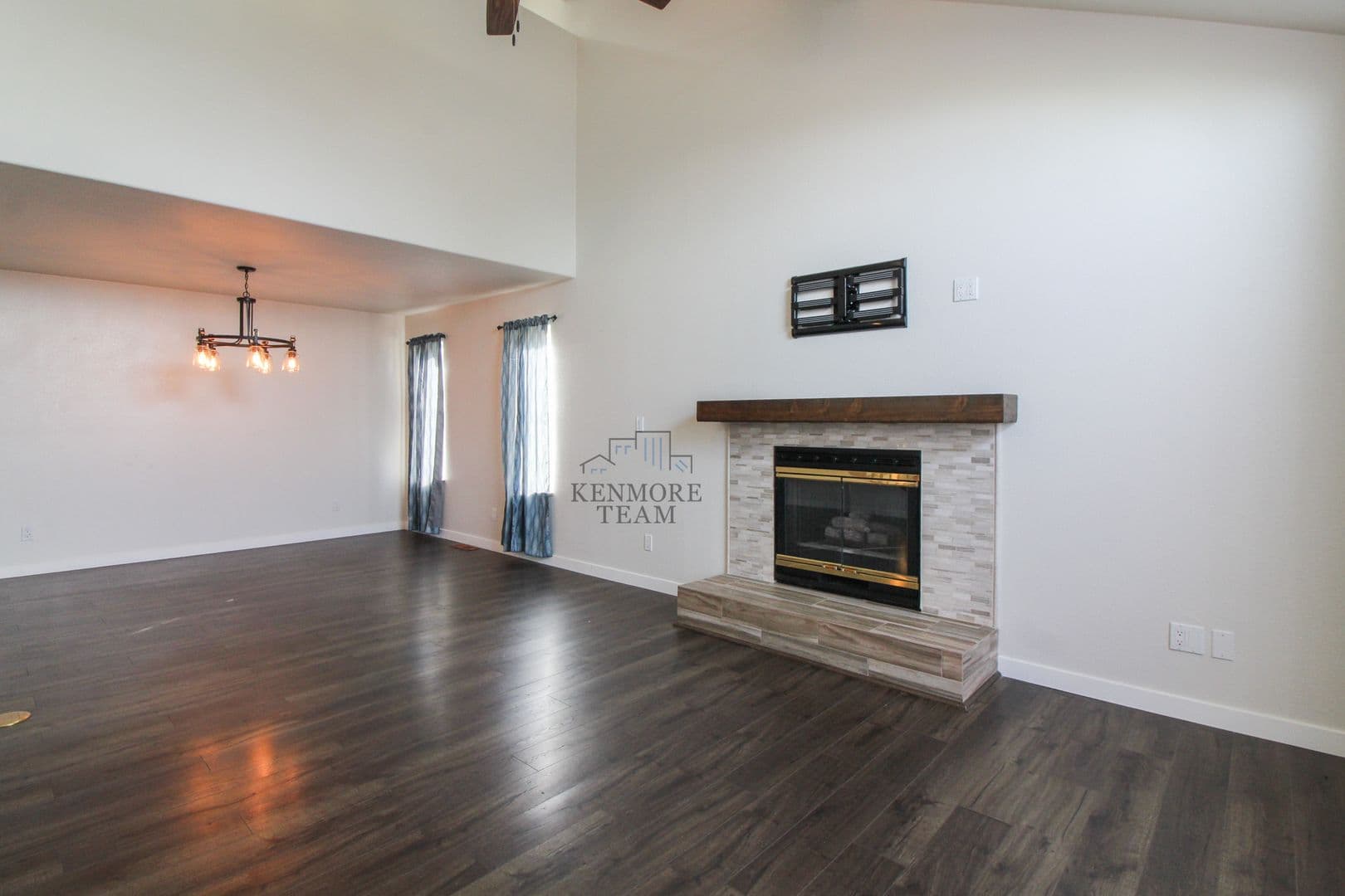 KENNEWICK House: 2503 W 37TH AVE