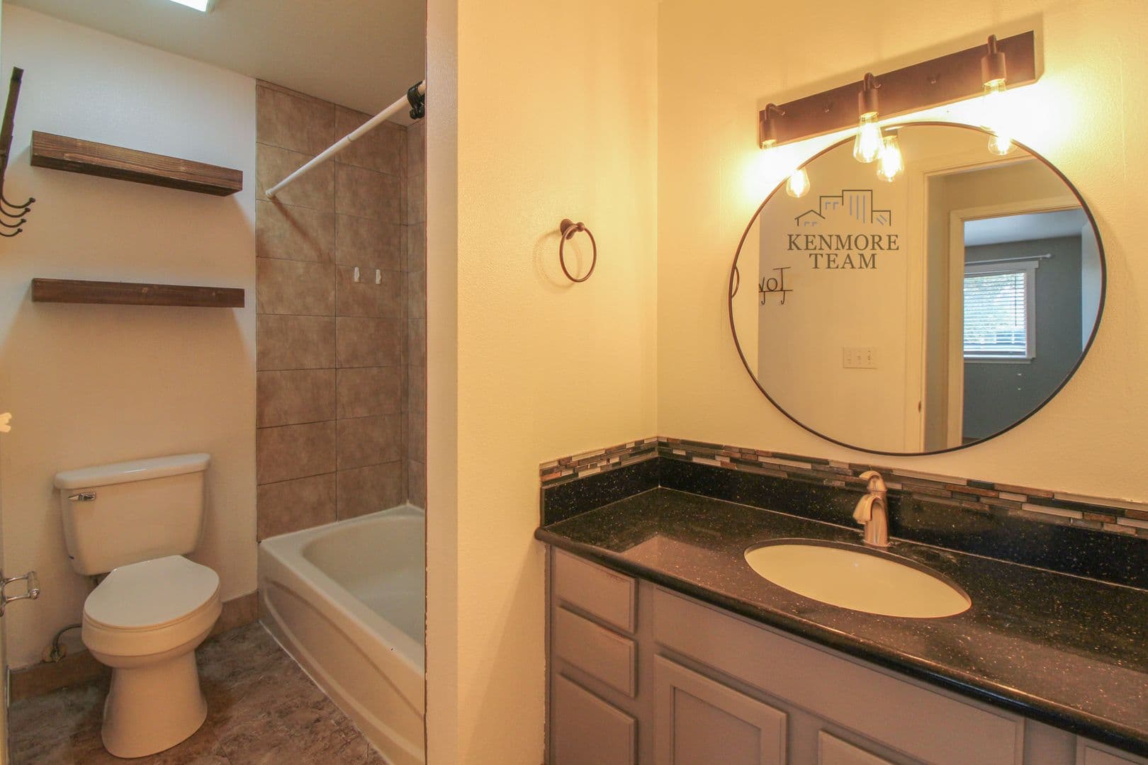KENENWICK Condo: 3121 W HOOD AVE UNIT I202