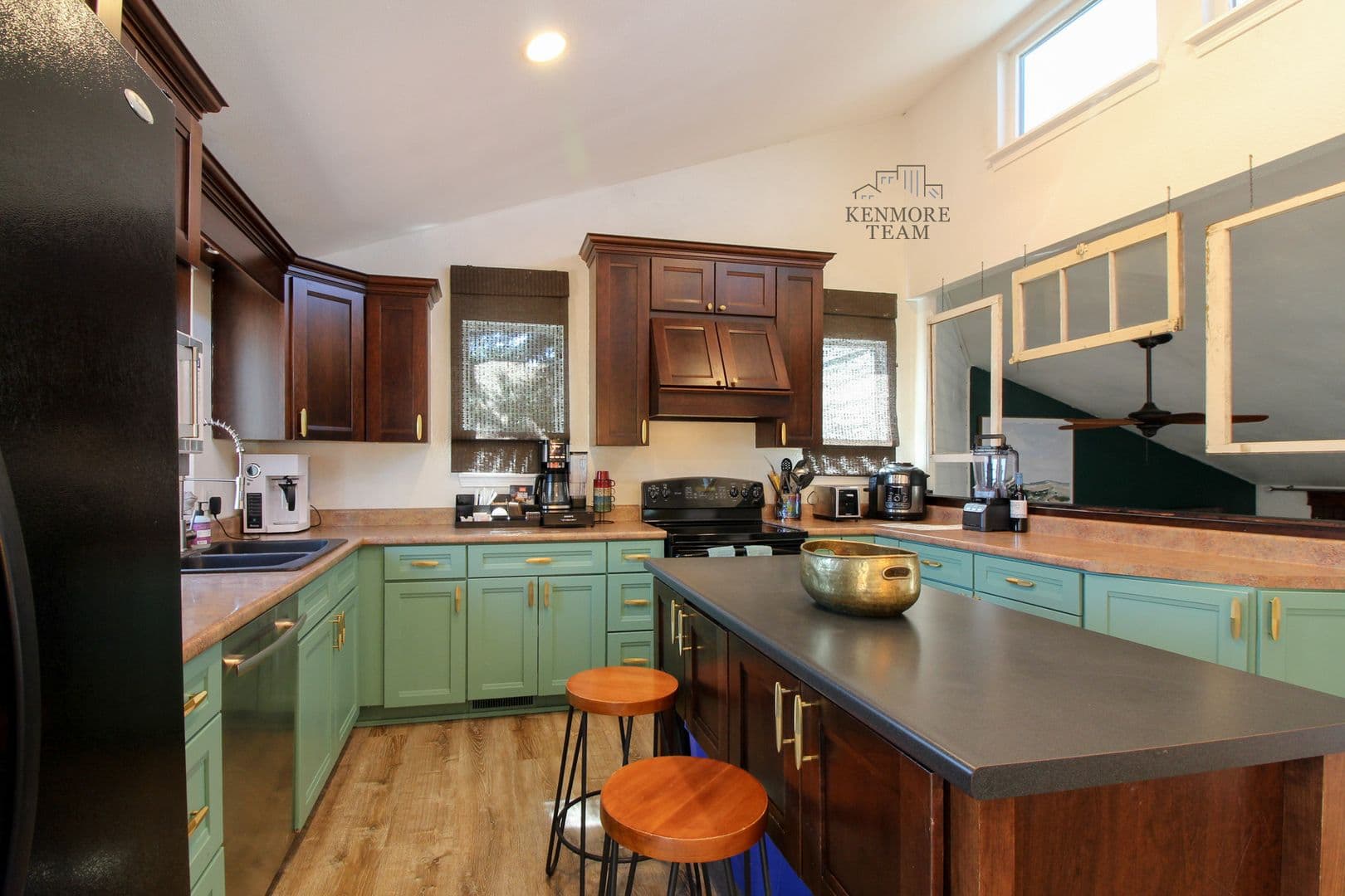 KENNEWICK House: 4201 S VANCOUVER ST