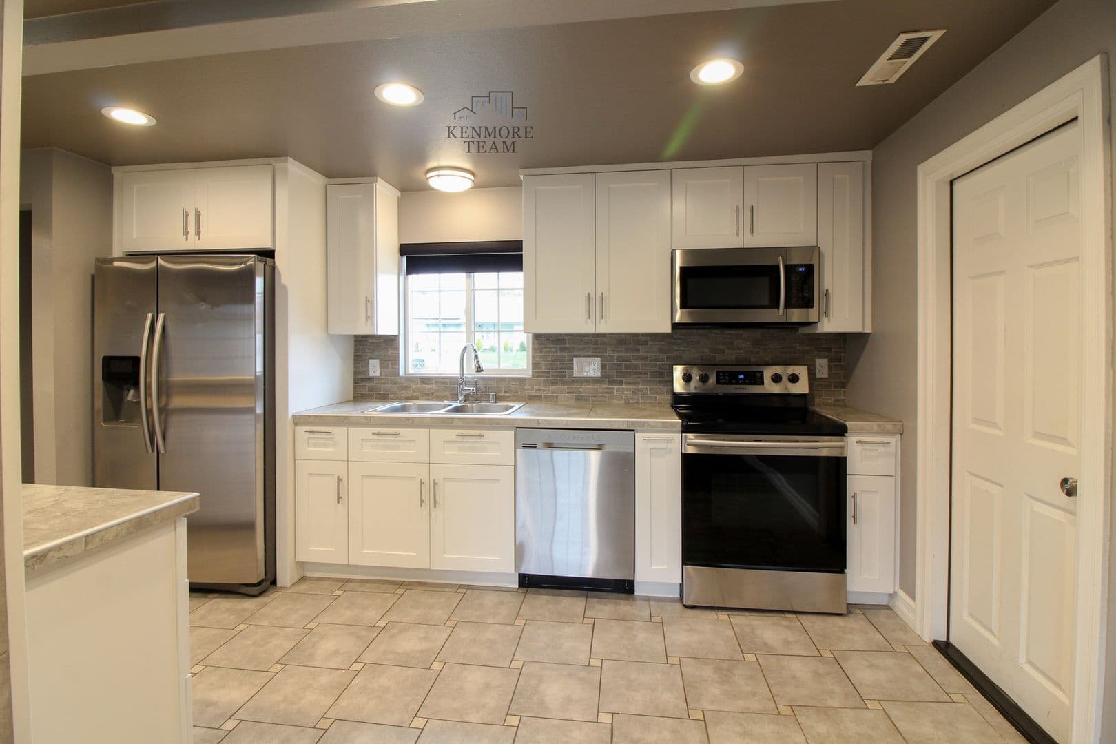 KENNEWICK House: 1321 W 3RD AVE