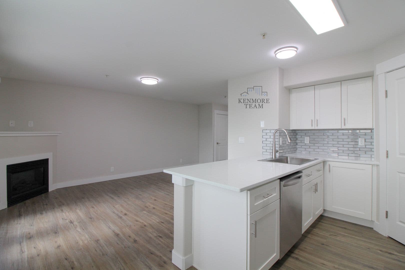 PASCO Apartment: 6405 CHAPEL HILL BLVD