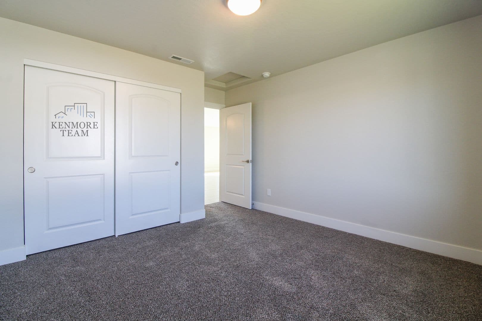 KENNEWICK House: 2936 ROOSEVELT ST