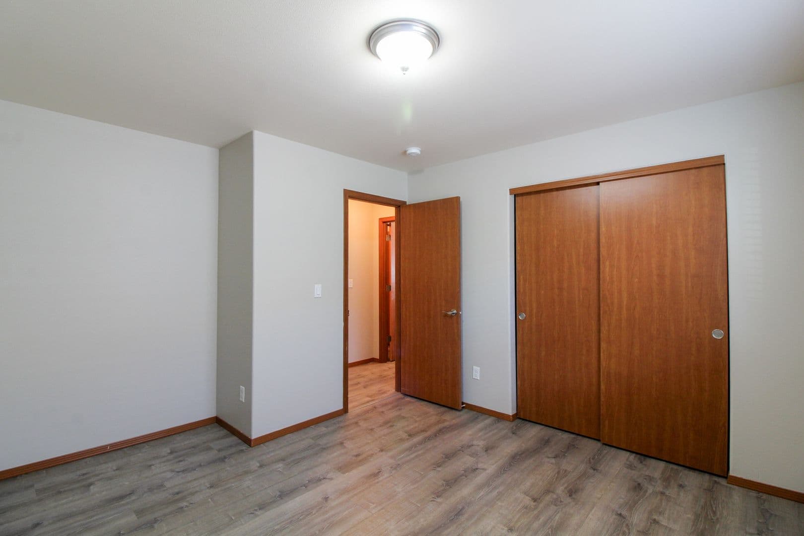 RICHLAND House: 1436 LARKSPUR DR