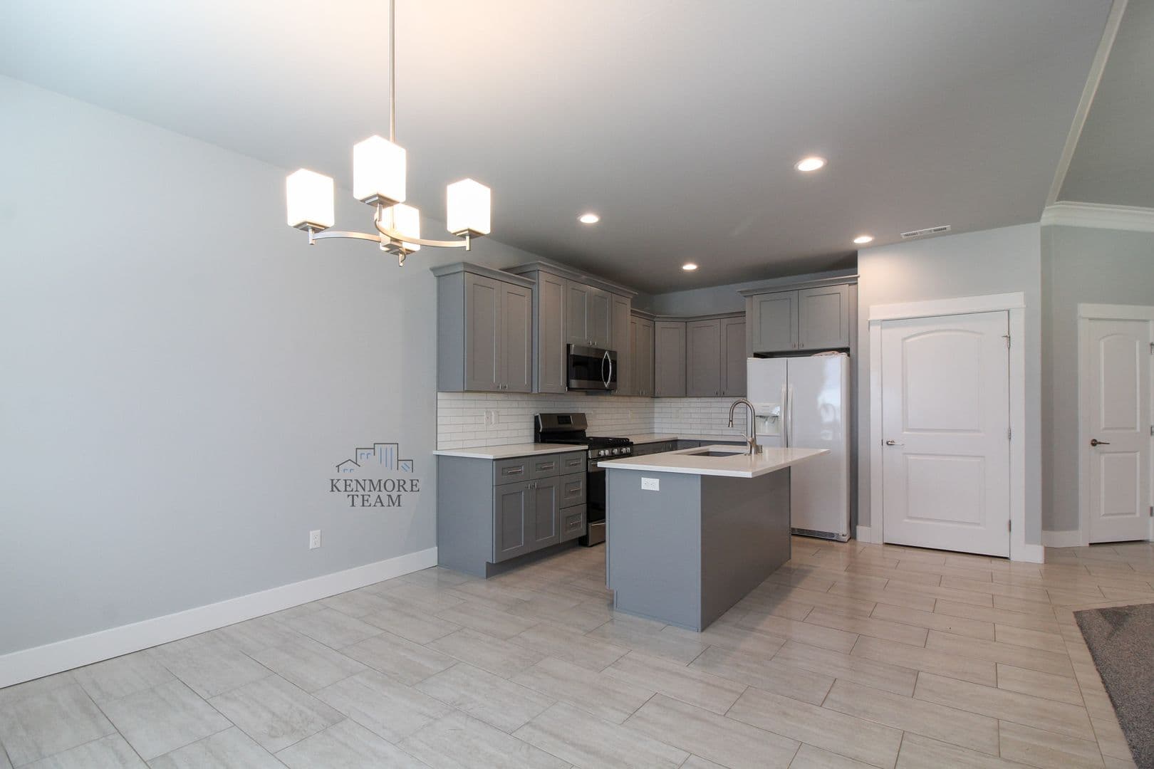 PASCO House: 9114 RUVEN ST