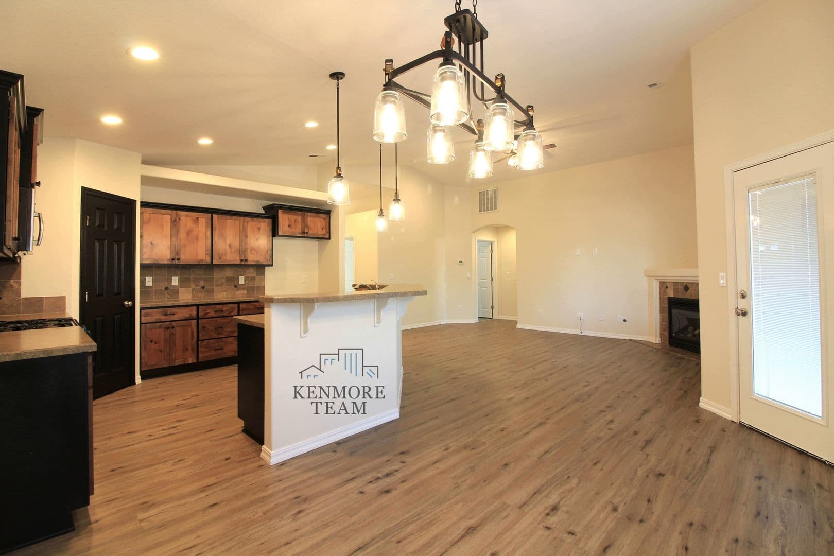 RICHLAND House: 544 LAKEROSE LP