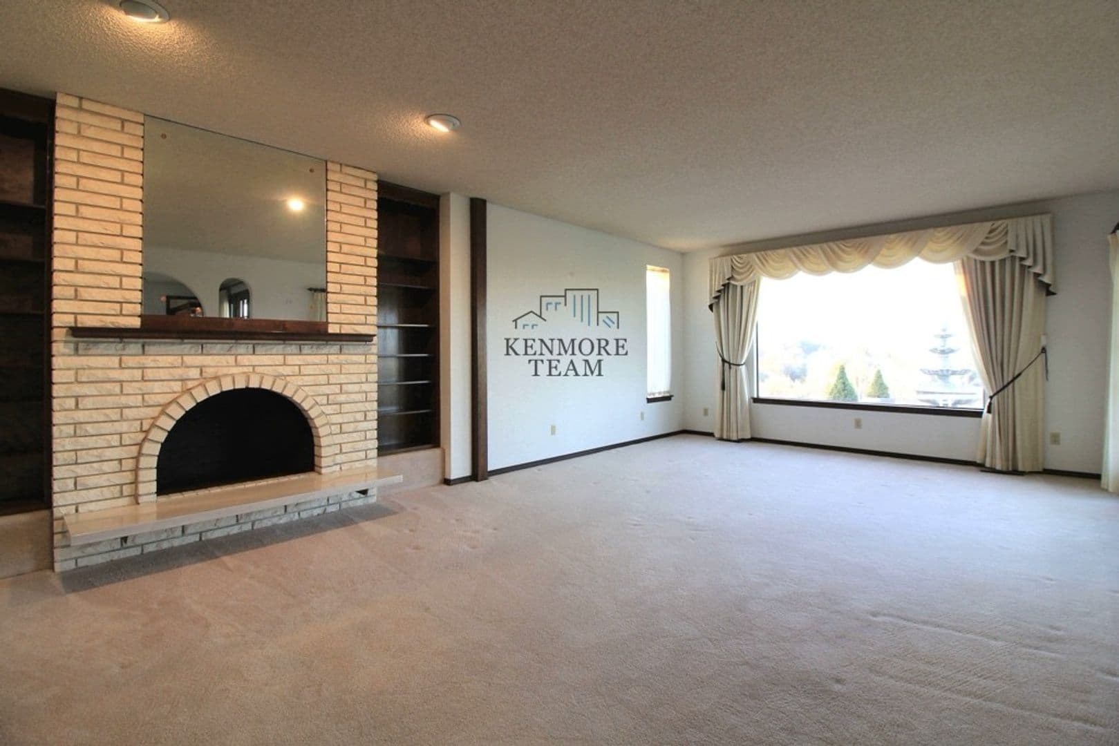 KENNEWICK House: 905 E EASTLAKE DR