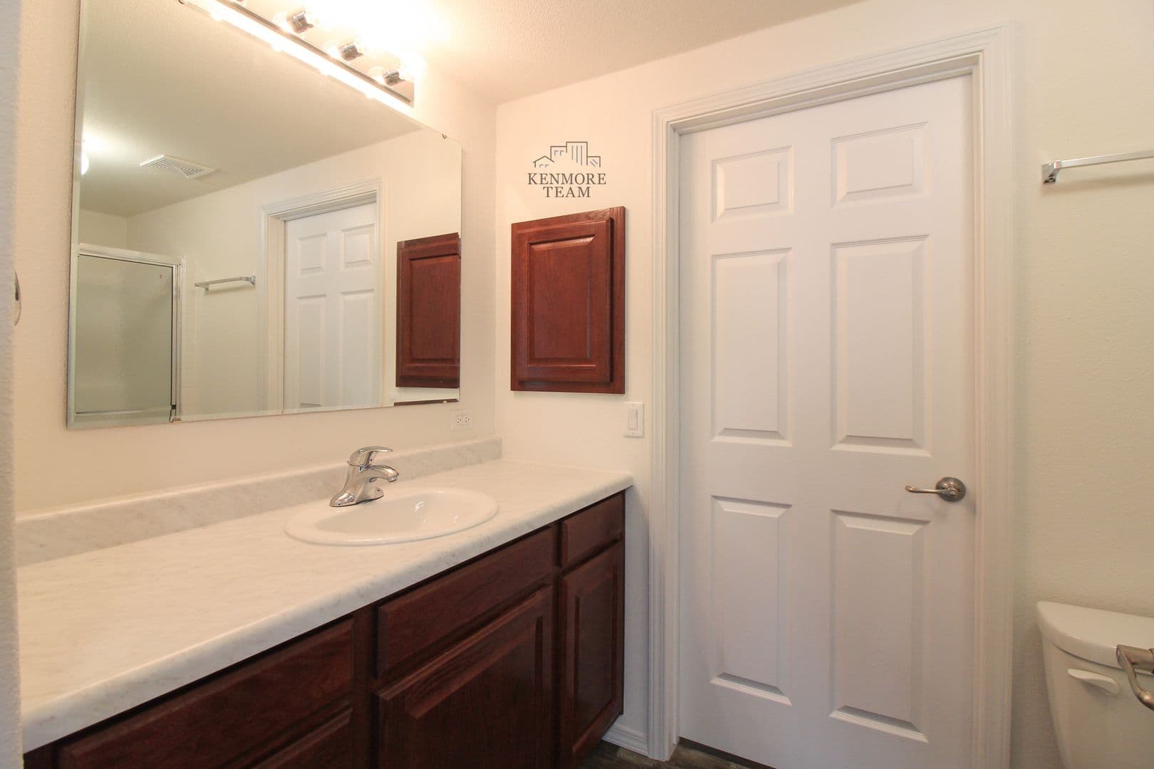 KENNEWICK House: 1214 N MORAIN LP