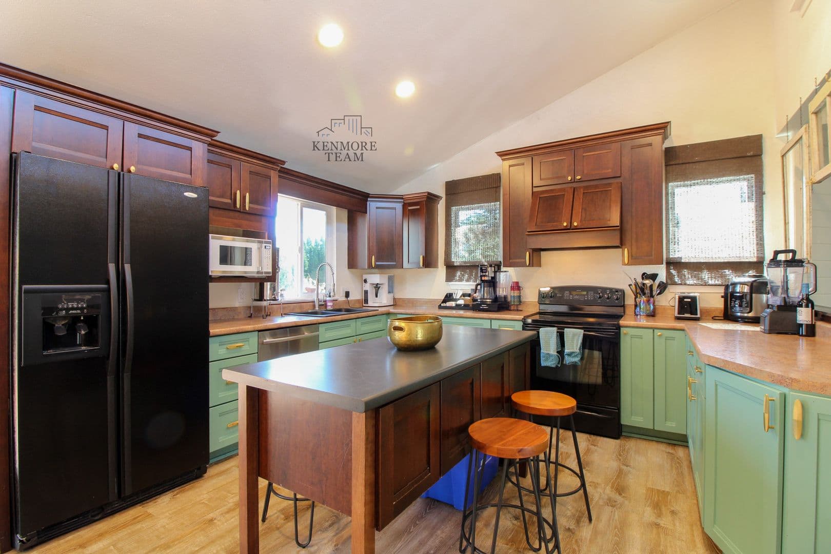 KENNEWICK House: 4201 S VANCOUVER ST