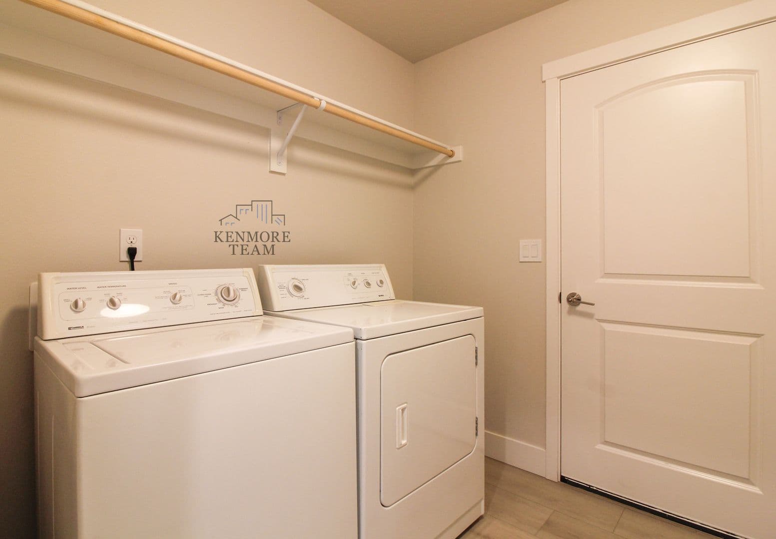 KENNEWICK House: 2936 ROOSEVELT ST