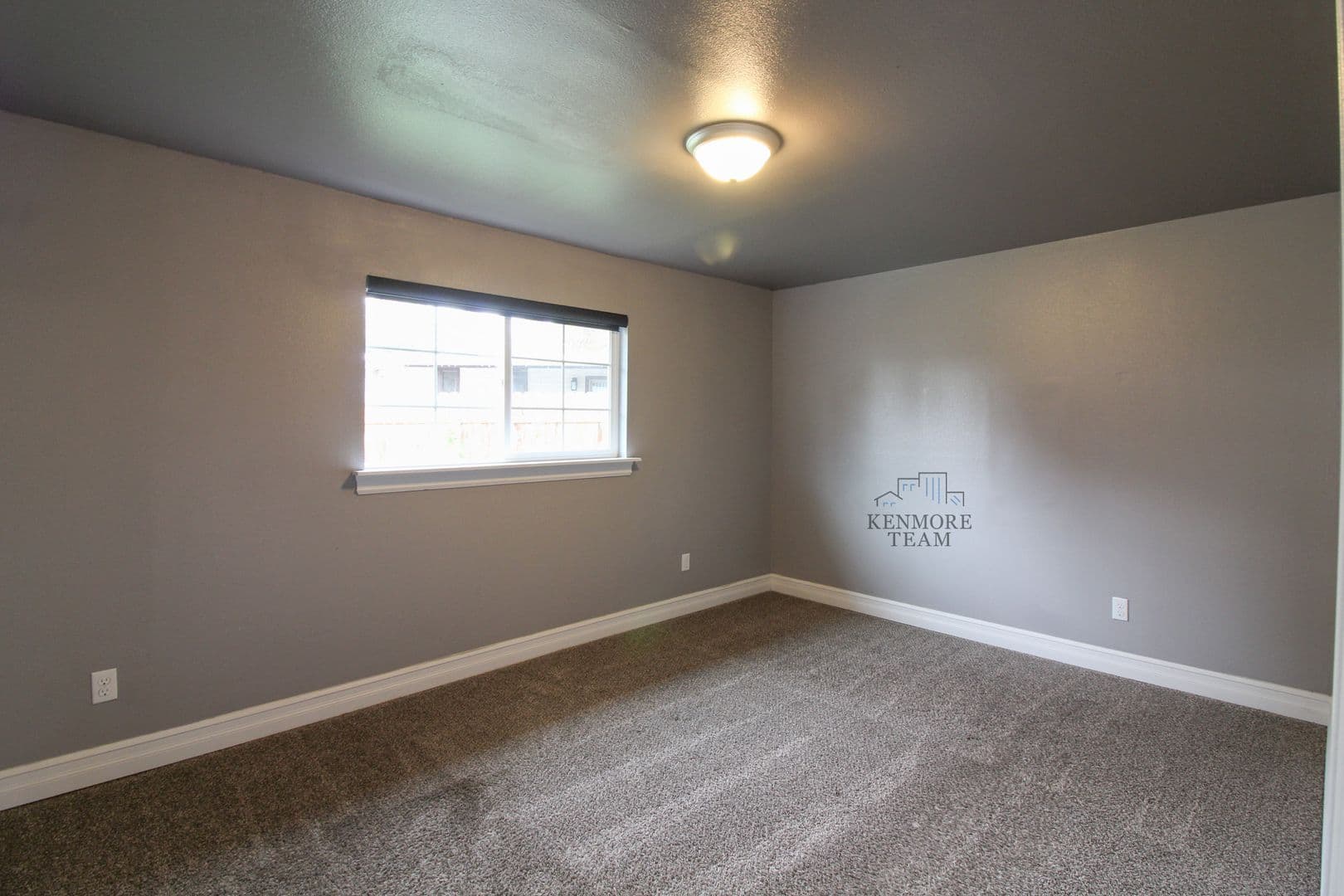 KENNEWICK House: 1321 W 3RD AVE