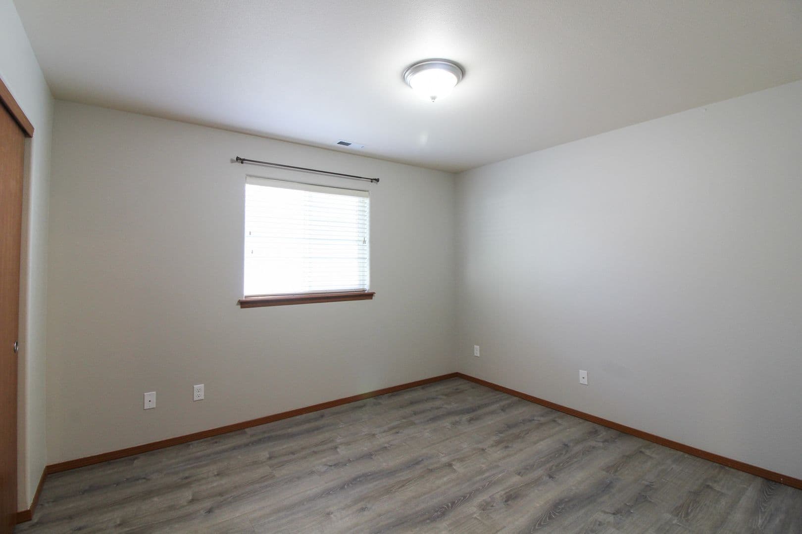 RICHLAND House: 1436 LARKSPUR DR