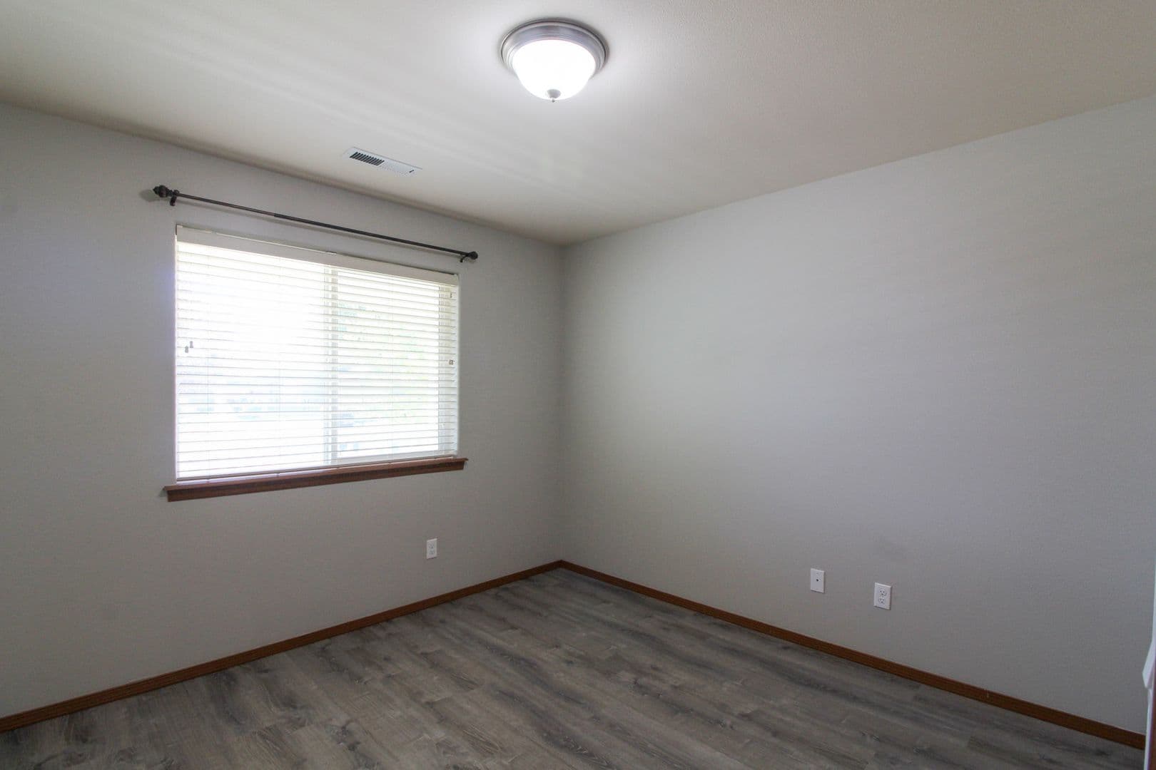 RICHLAND House: 1436 LARKSPUR DR