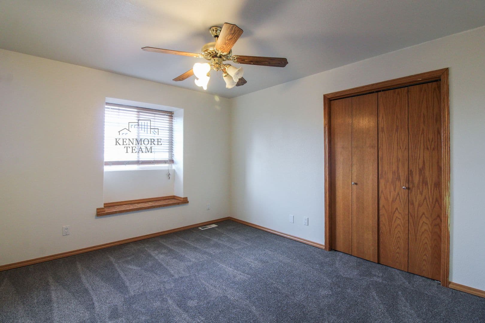 KENNEWICK House: 2503 W 37TH AVE