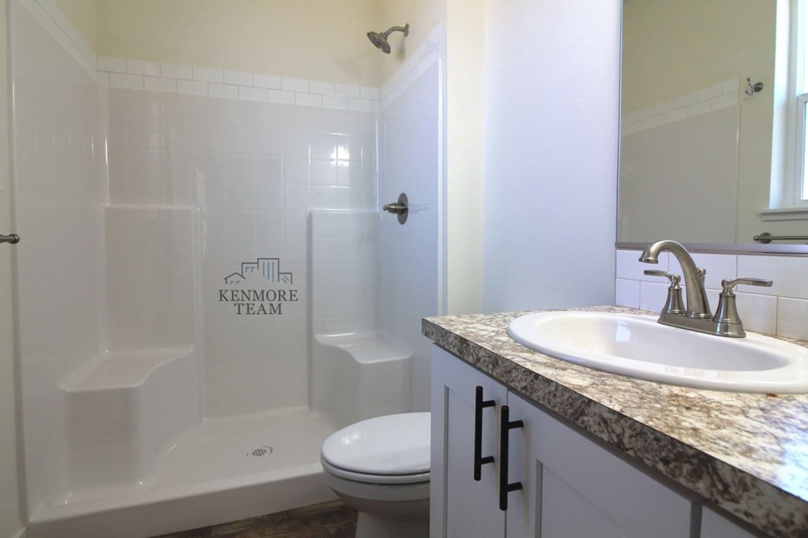 KENNEWICK House: 1041 S CEDAR PL