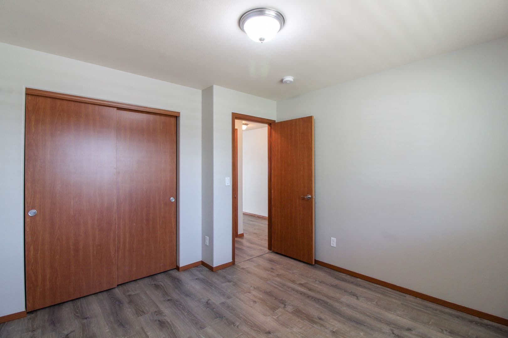 RICHLAND House: 1436 LARKSPUR DR