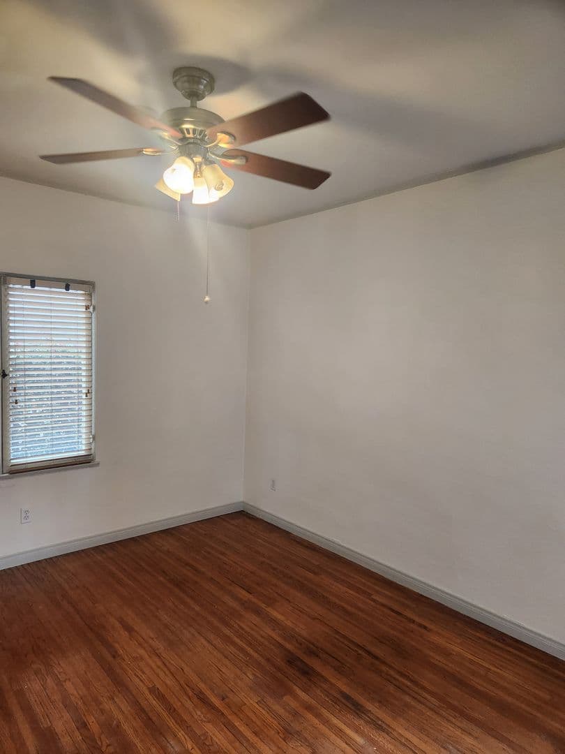 Los Angeles Apartment: 1451 S. Fairfax Ave