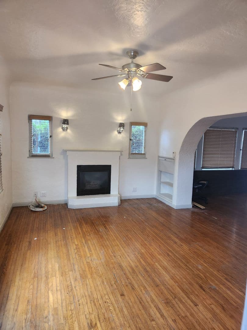 Los Angeles Apartment: 1451 S. Fairfax Ave