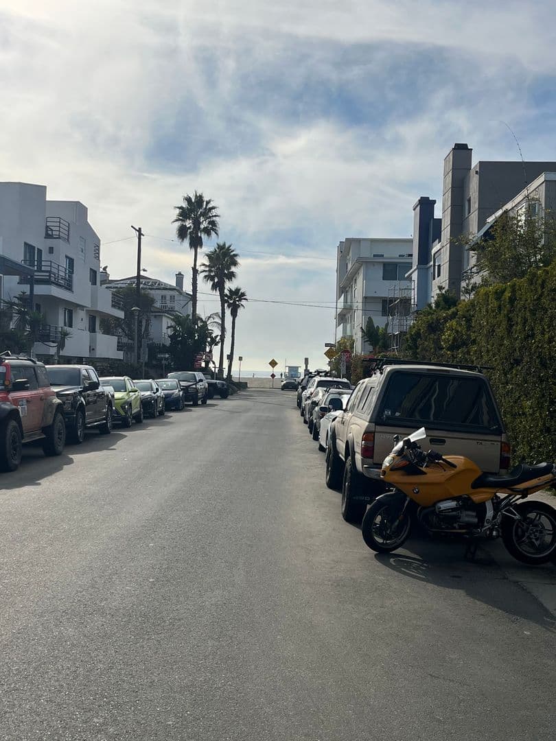 Marina Del Rey Apartment: 33 Driftwood St.