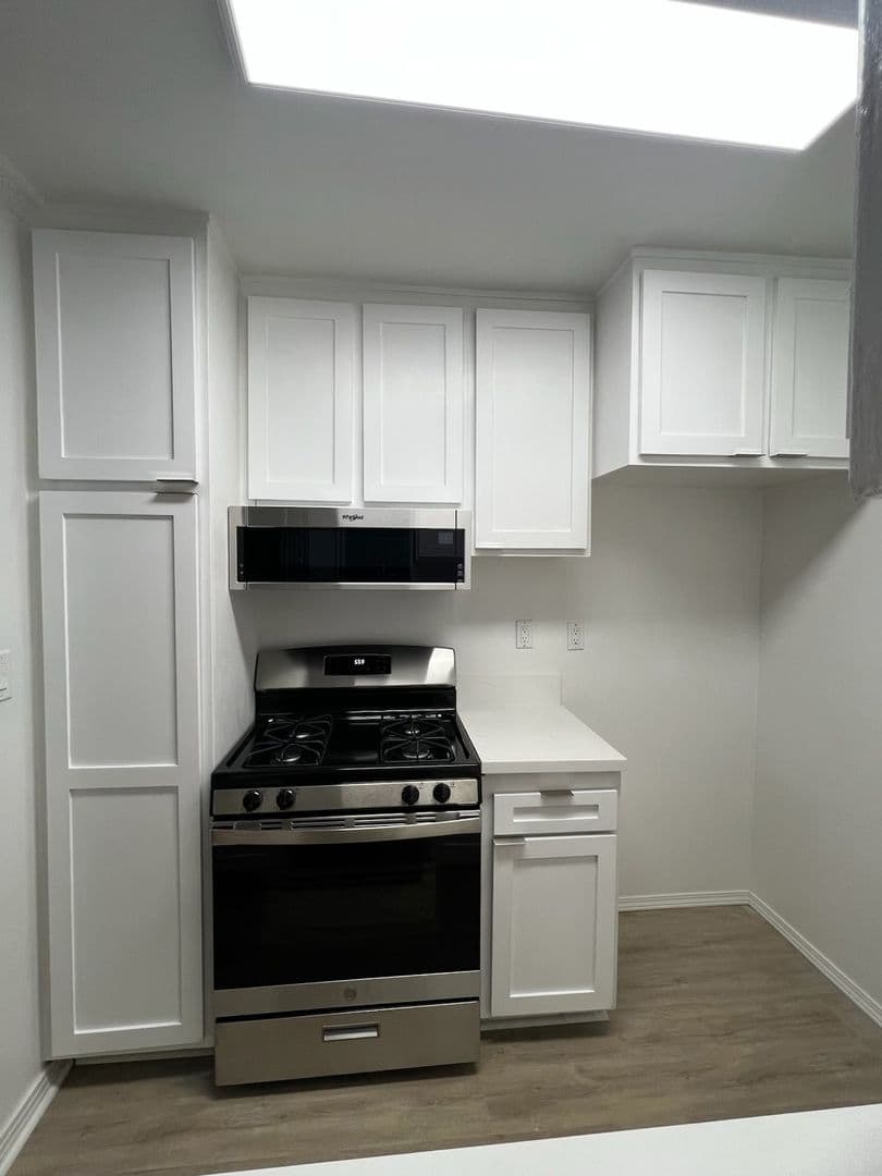 Tarzana Condo: 18620 Hatteras St #265