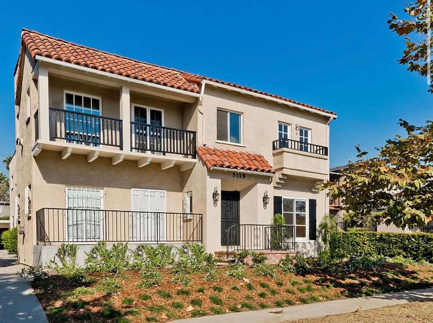 Los Angeles Apartment: 5119 W. 21st Street
