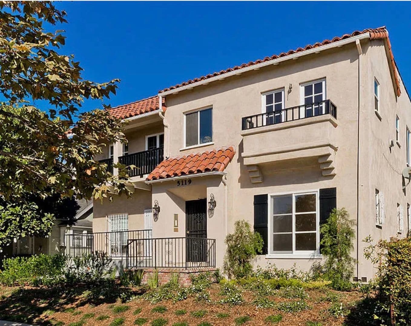 Los Angeles Apartment: 5119 W. 21st Street