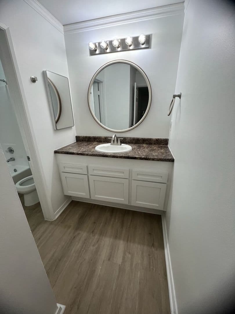 Tarzana Condo: 18620 Hatteras St #265
