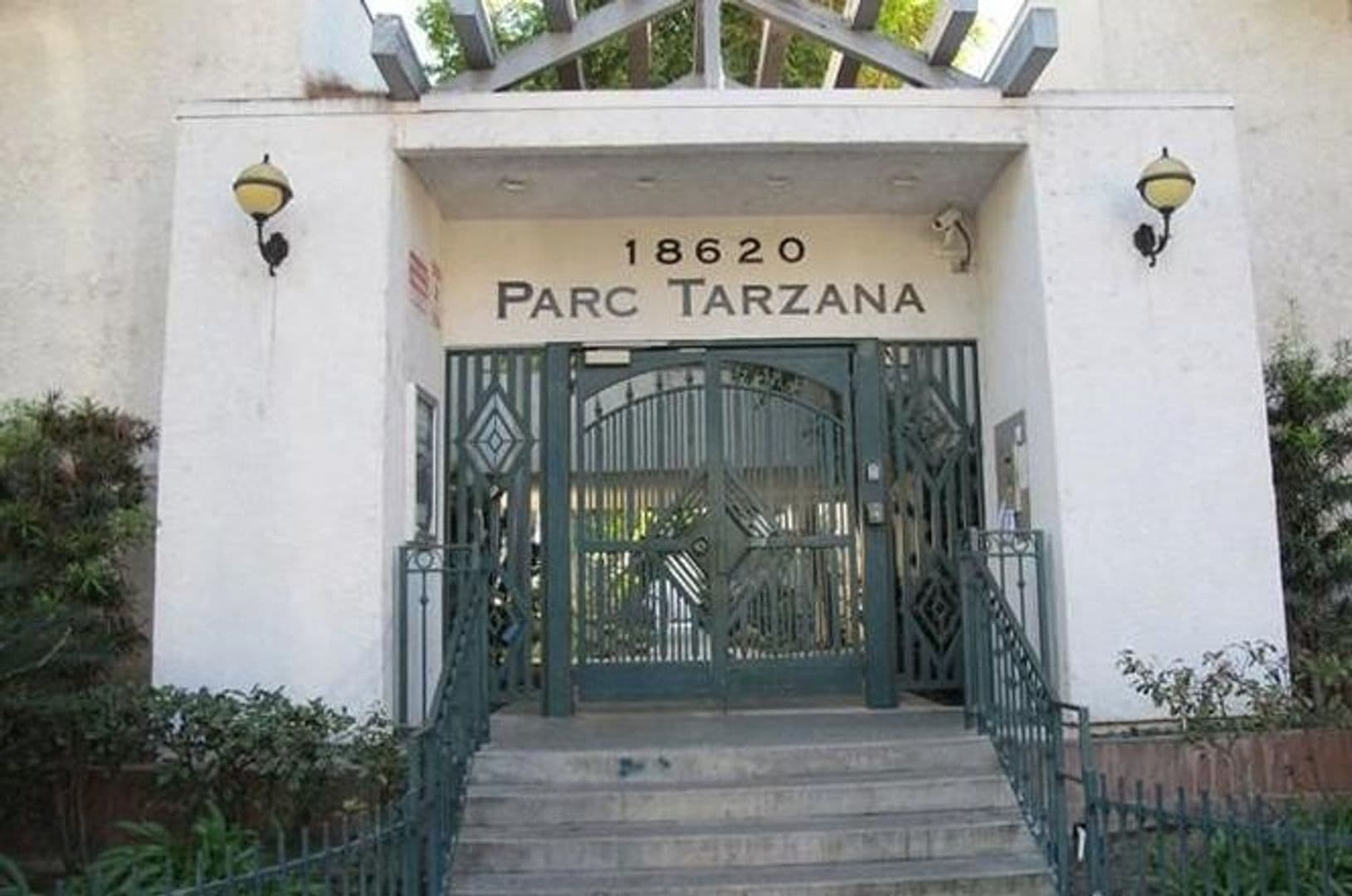 Tarzana Condo: 18620 Hatteras St #265