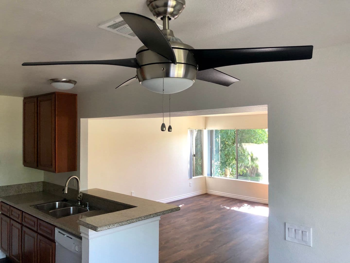 Azusa Apartment: 371 N. Powell Ave