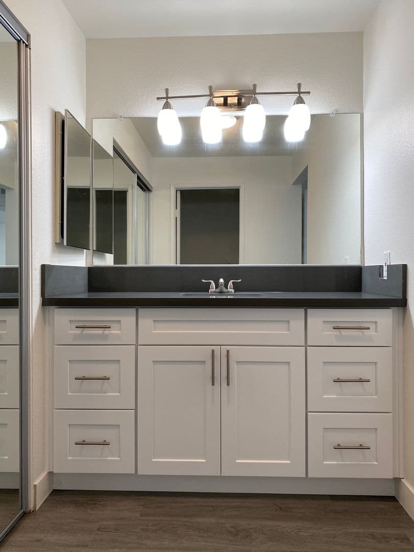 Azusa Apartment: 371 N. Powell Ave