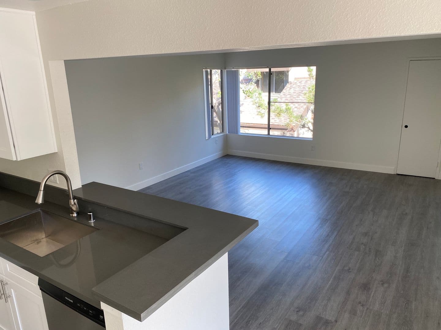 Azusa Apartment: 371 N. Powell Ave