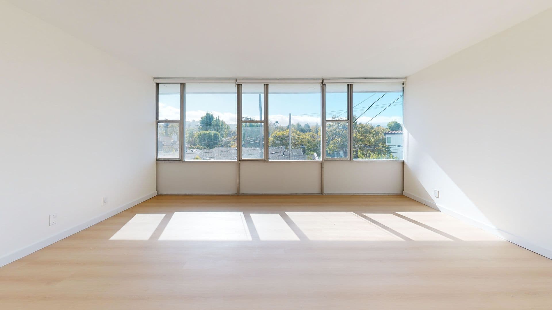 Burlingame Apartment: 55 El Camino Real