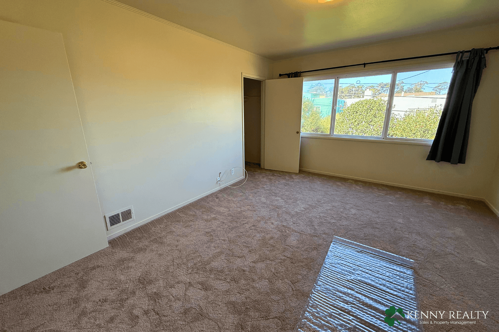 Daly City House: 654 N. Mayfair Ave