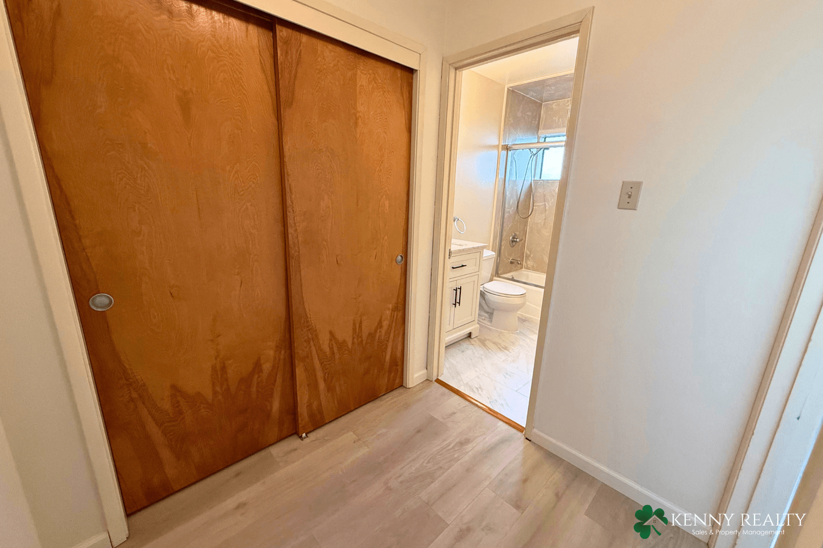 South San Francisco Apartment: 855 Commercial