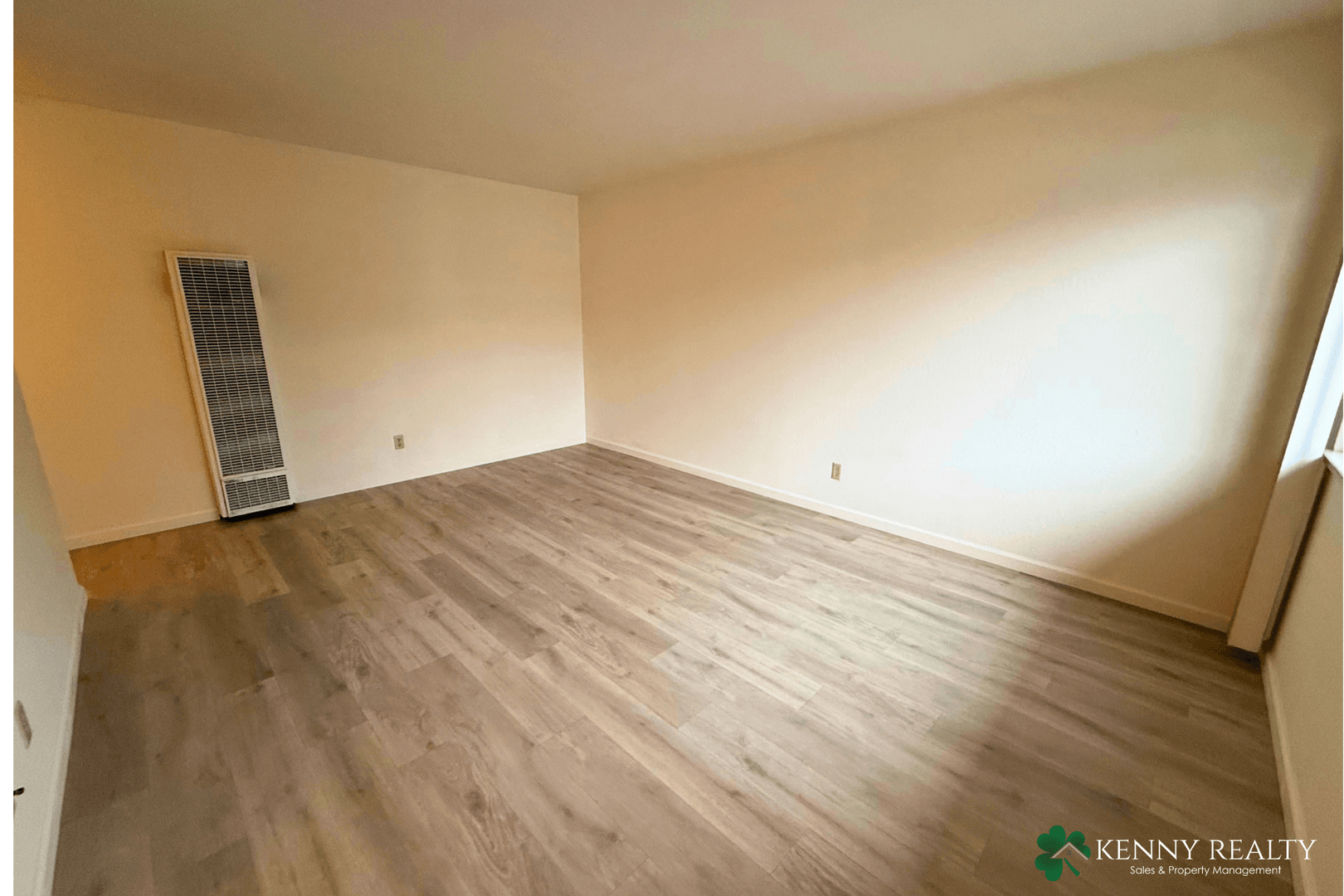South San Francisco Apartment: 855 Commercial