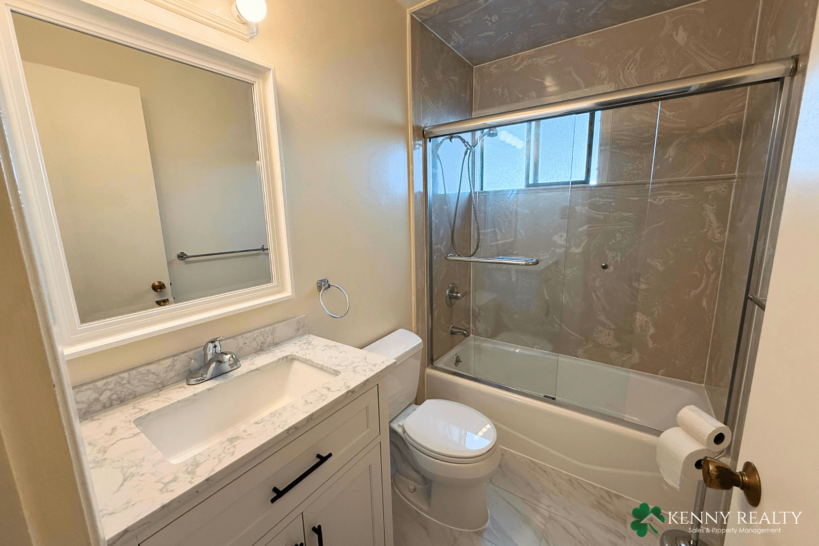 South San Francisco Apartment: 855 Commercial