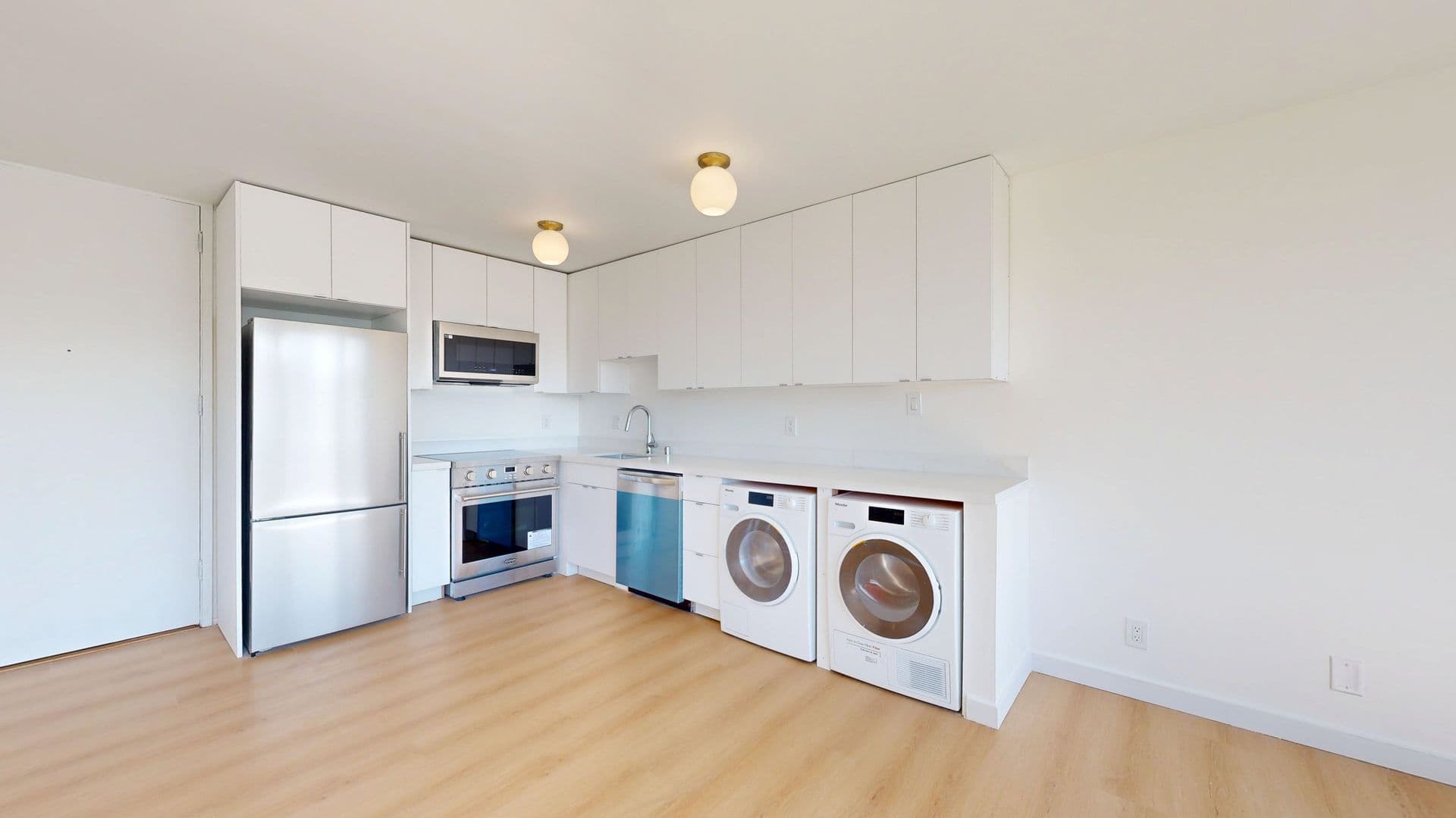 Burlingame Apartment: 55 El Camino Real