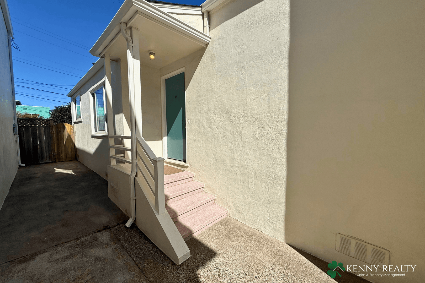 Daly City House: 654 N. Mayfair Ave