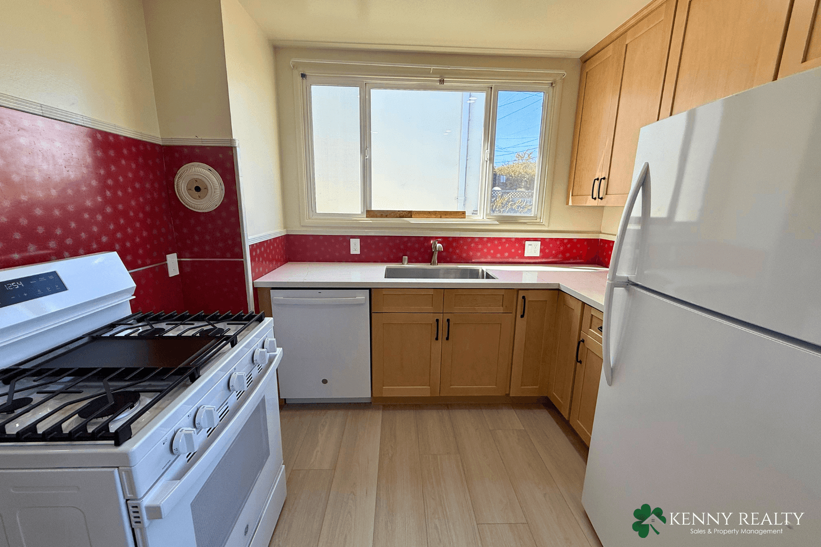 Daly City House: 654 N. Mayfair Ave