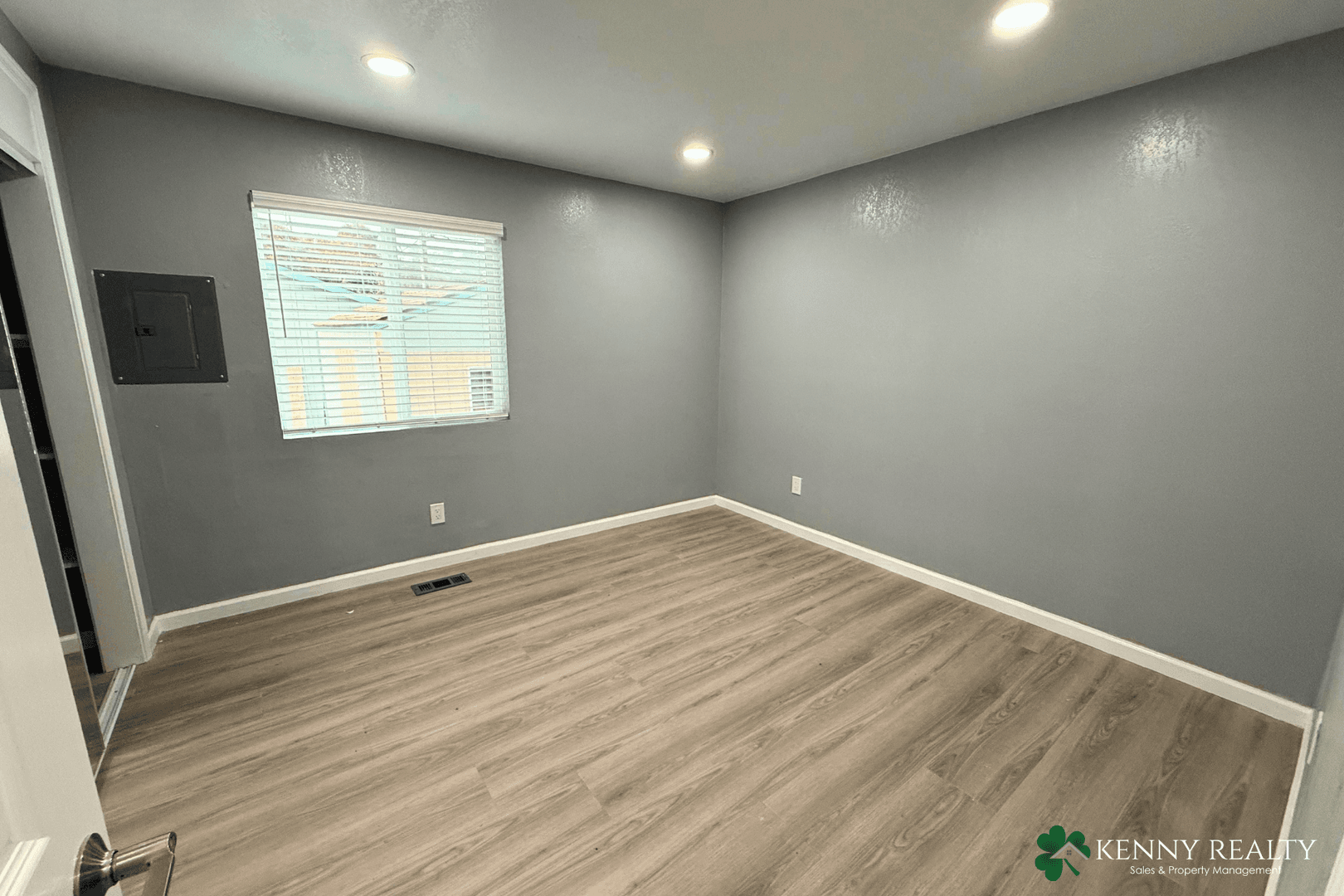 South San Francisco House: 230 Arroyo Drive