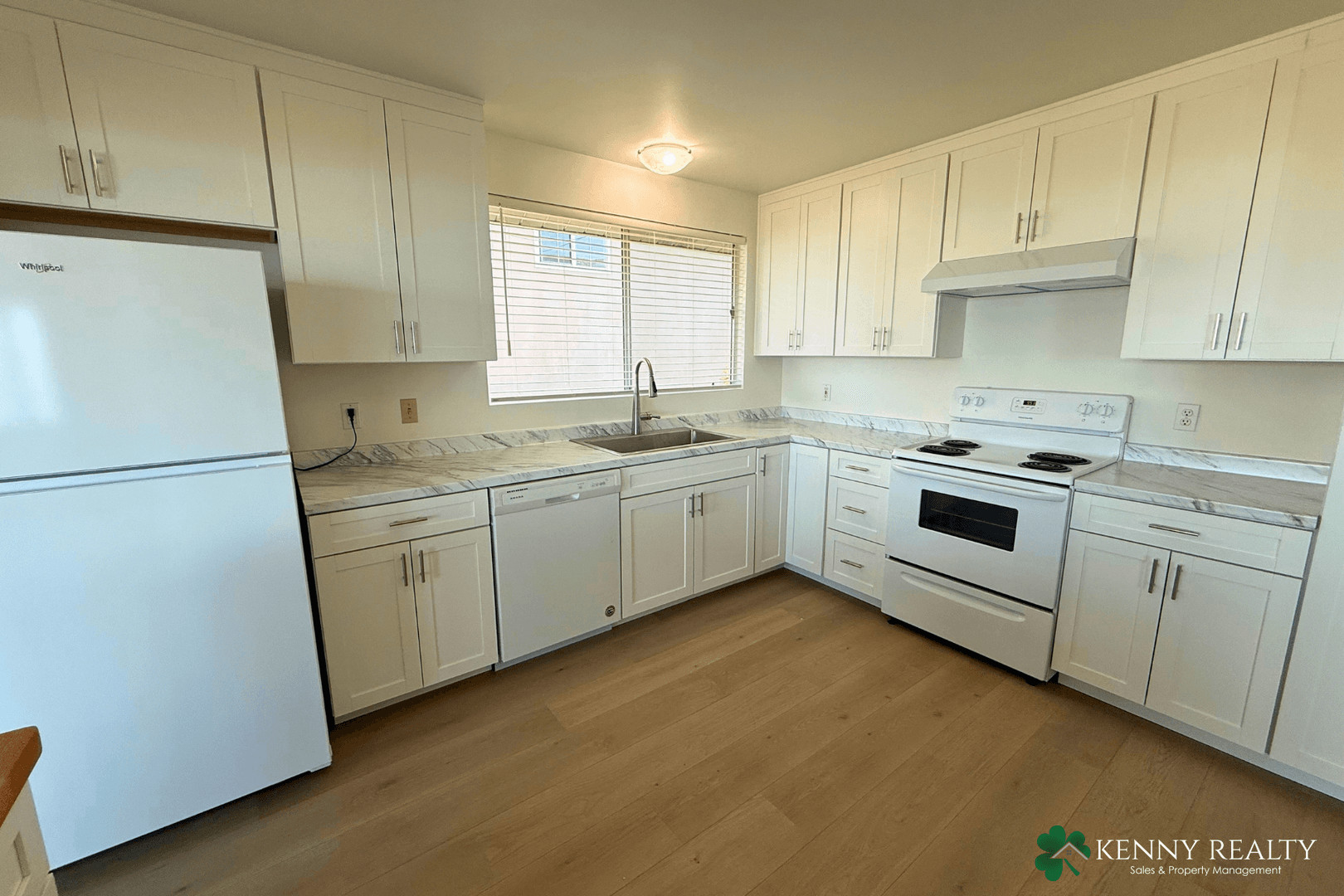 Pacifica House: 23 Holiday Court